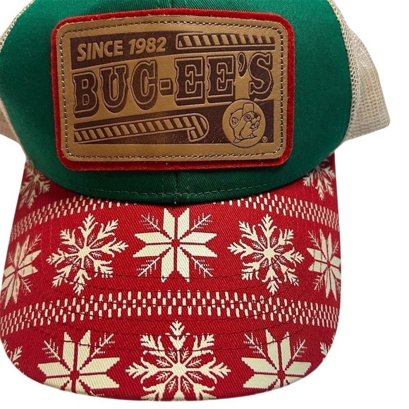 Buc-ee's Christmas Trucker Cap Red Green Mesh Adjustable Hat Unisex - Picture 2 of 8
